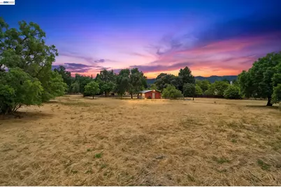 744 Mockingbird Ln, Pleasanton, CA 94566 - Photo 4