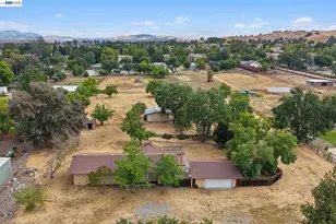 744 Mockingbird Ln, Pleasanton, CA 94566 - Photo 6