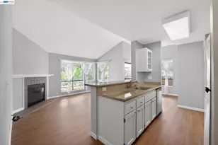 39109 Guardino Dr, Fremont, CA 94538 - Photo 4