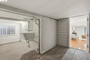 560 45th St, Oakland, CA 94609 - Photo 44