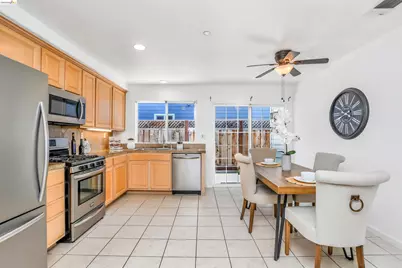 2076 Heartland Cir, Brentwood, CA 94513 - Photo 6