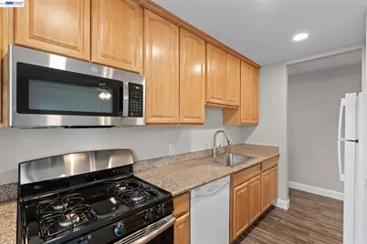 975 Murrieta Blvd #5, Livermore, CA 94550 - Photo 12
