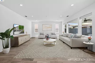 2609 Aurora Astorga Dr, Tracy, CA 95376 - Photo 16