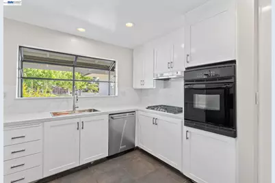 2481 Whitethorne, San Jose, CA 95128 - Photo 10