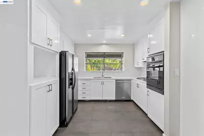 2481 Whitethorne, San Jose, CA 95128 - Photo 12