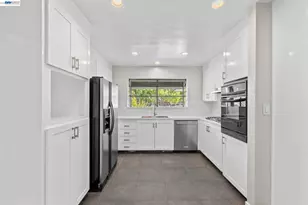 2481 Whitethorne, San Jose, CA 95128 - Photo 12