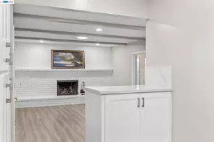 2481 Whitethorne, San Jose, CA 95128 - Photo 16