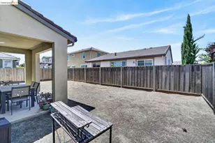 669 Longmont Dr, Oakley, CA 94561 - Photo 46
