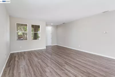 632 Skimmer Dr, Patterson, CA 95363 - Photo 10