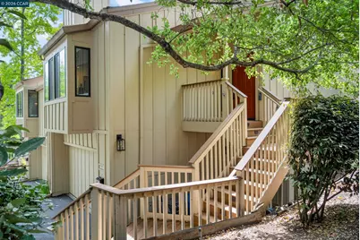 28 Curlew Way, Novato, CA 94949 - Photo 1