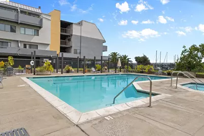 1 Embarcadero #353, Oakland, CA 94607 - Photo 32