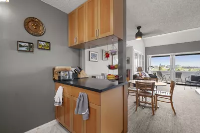 1 Embarcadero #353, Oakland, CA 94607 - Photo 12