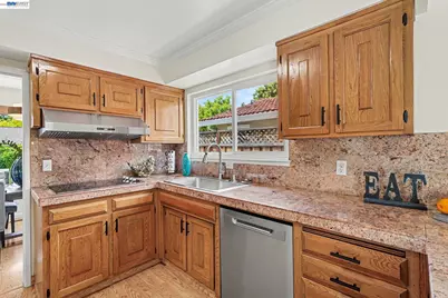 1283 Laguna St, Livermore, CA 94550 - Photo 10