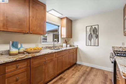 28122 10th St, Hayward, CA 94544 - Photo 18
