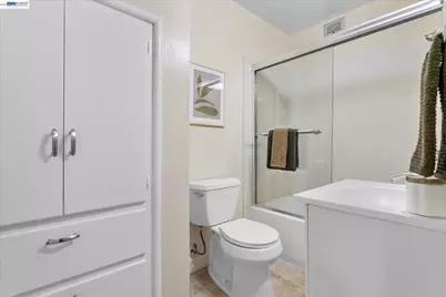 28122 10th St, Hayward, CA 94544 - Photo 26
