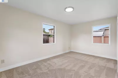 28122 10th St, Hayward, CA 94544 - Photo 32