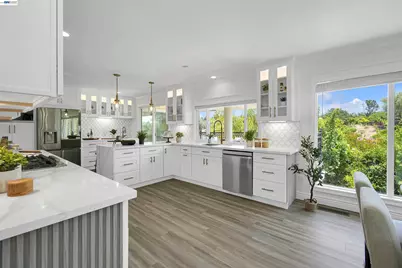 27734 Fallen Leaf Ct, Hayward, CA 94542 - Photo 8