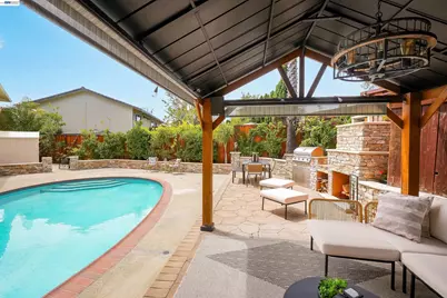 27734 Fallen Leaf Ct, Hayward, CA 94542 - Photo 44