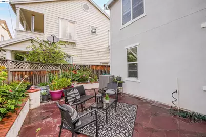 1574 Welford Cir, Hayward, CA 94544 - Photo 54