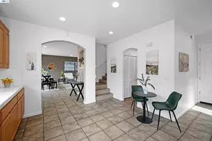 1574 Welford Cir, Hayward, CA 94544 - Photo 20