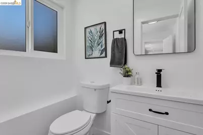 3830 Malcolm Ave, Oakland, CA 94605 - Photo 46