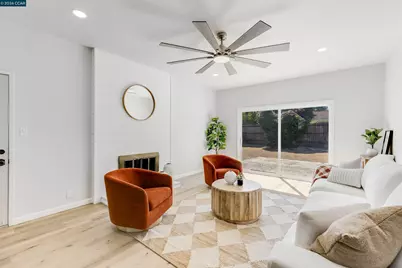 1750 Woodcrest Dr, Concord, CA 94521 - Photo 20