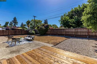 1750 Woodcrest Dr, Concord, CA 94521 - Photo 58