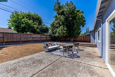 1750 Woodcrest Dr, Concord, CA 94521 - Photo 60