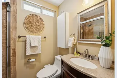 33166 Basswood Ave, Union City, CA 94587 - Photo 50
