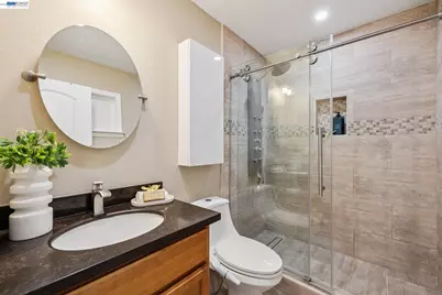 33166 Basswood Ave, Union City, CA 94587 - Photo 38