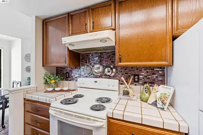 2742 East Ct, Richmond, CA 94806 - Photo 10
