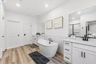 8949 Camino Colegio, Rohnert Park, CA 94928 - Photo 18