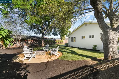 1543 Laverne Ct, Concord, CA 94521 - Photo 42
