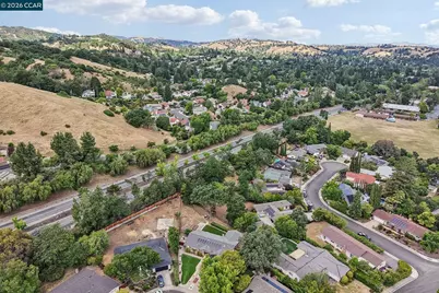 8 Bristol Ct, Pleasant Hill, CA 94523 - Photo 42