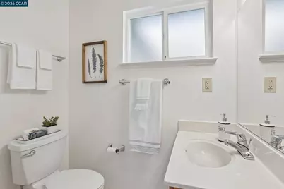 8 Bristol Ct, Pleasant Hill, CA 94523 - Photo 22