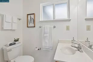 8 Bristol Ct, Pleasant Hill, CA 94523 - Photo 22