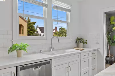 4638 Reinhardt Dr, Oakland, CA 94619 - Photo 16