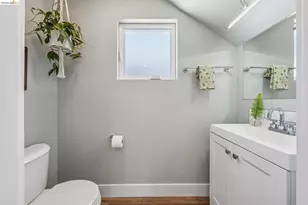 673 45th St, Oakland, CA 94609 - Photo 24
