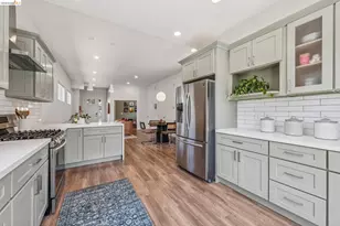 673 45th St, Oakland, CA 94609 - Photo 14