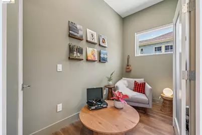 673 45th St, Oakland, CA 94609 - Photo 8