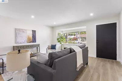 26095 Underwood Ave, Hayward, CA 94544 - Photo 4