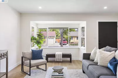 26095 Underwood Ave, Hayward, CA 94544 - Photo 2