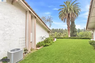 742 Via Zapata, Riverside, CA 92507 - Photo 6