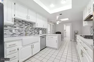 742 Via Zapata, Riverside, CA 92507 - Photo 22