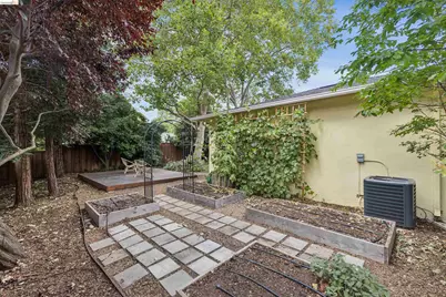 1231 Coventry Rd, Concord, CA 94518 - Photo 50