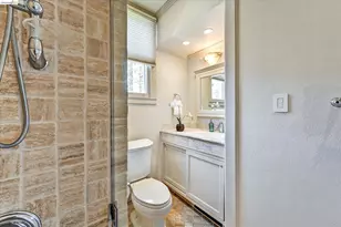 200 Lakeside Dr, Oakland, CA 94612 - Photo 30