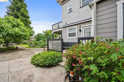 2140 Woolsey St, Berkeley, CA 94705 - Photo 32