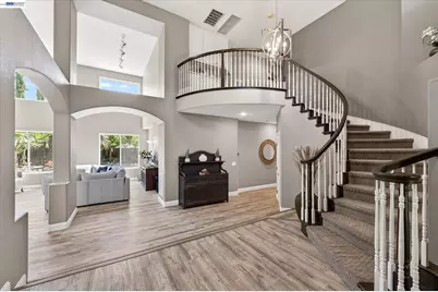 8303 Regency Dr, Pleasanton, CA 94588 - Photo 8