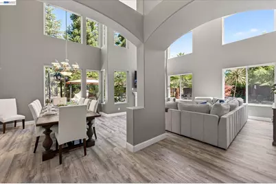 8303 Regency Dr, Pleasanton, CA 94588 - Photo 10