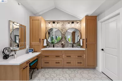 8303 Regency Dr, Pleasanton, CA 94588 - Photo 24
